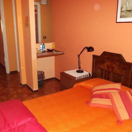 Orange House Bed & Breakfast Varenna Eksteriør bilde